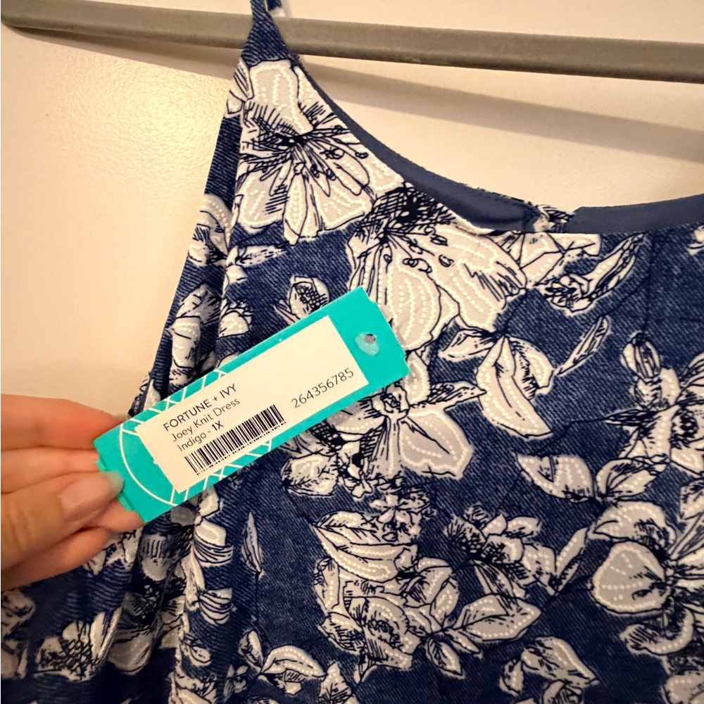 Floral Blue and White Women's Dress - Picture 5 of 6